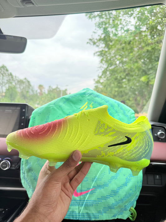 Nike Phantom Luna Elite